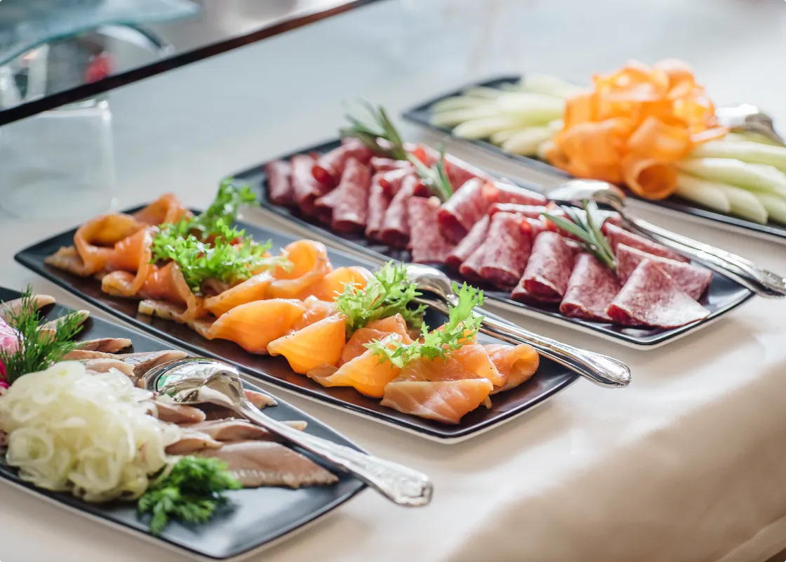 数十食から1,000食以上まで規模を問わず柔軟に対応